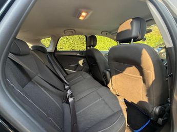Vauxhall Astra 1.6 16v SRi Hatchback 5dr Petrol Auto Euro 5 (115 ps)