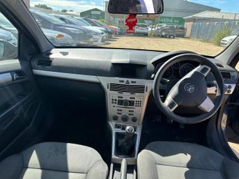 Vauxhall Astra 1.4i 16v Energy Hatchback 5dr Petrol Manual (151 g/km, 89 bhp)