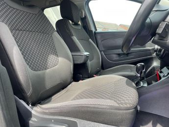 Renault Captur 1.5 dCi ENERGY Dynamique S Nav SUV 5dr Diesel EDC Euro 6 (s/s) (