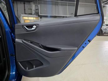 Hyundai IONIQ 1.6 h-GDi Premium SE DCT Euro 6 (s/s) 5dr