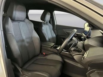 Peugeot 3008 1.6 13.2kWh Allure Premium + SUV 5dr Petrol Plug-in Hybrid e-EAT