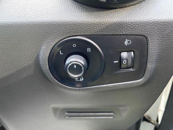 MG MG ZS 44.5kWh Exclusive Auto 5dr
