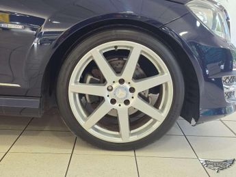 Mercedes-Benz C Class 2.1 C220 CDI BlueEfficiency Sport G-Tronic+ Euro 5 (s/s) 4dr