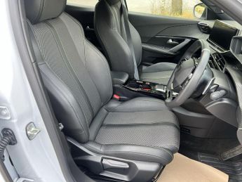 Peugeot 2008 1.2 GT SUV 5dr Petrol Hybrid e-DSC6 Euro 6 (s/s) (145 ps)