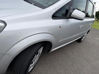 Vauxhall Zafira 1.6 16V Exclusiv Euro 5 5dr