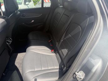 Mercedes-Benz GLC 2.1 GLC250d AMG Line SUV 5dr Diesel G-Tronic+ 4MATIC Euro 6 (s/s