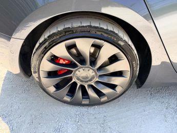 Tesla Model 3 (Dual Motor) Performance Auto 4WDE 4dr (Performance Upgrade)