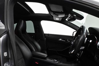 Mercedes-Benz CLA 2.1 CLA220d AMG Line Night Edition (Plus) Coupe 7G-DCT Euro 6 (s