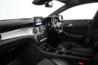 Mercedes-Benz CLA 2.1 CLA220d AMG Line Night Edition (Plus) Coupe 7G-DCT Euro 6 (s