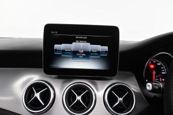 Mercedes-Benz CLA 2.1 CLA220d AMG Line Night Edition (Plus) Coupe 7G-DCT Euro 6 (s