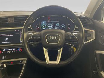 Audi Q3 1.4 TFSIe 45 Technik SUV 5dr Petrol Plug-in Hybrid S Tronic Euro