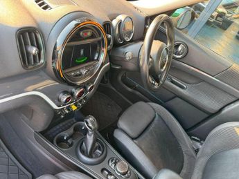 MINI COUNTRYMAN 1.5 7.6kWh GPF Cooper SE SUV 5dr Petrol Plug-in Hybrid Auto ALL4