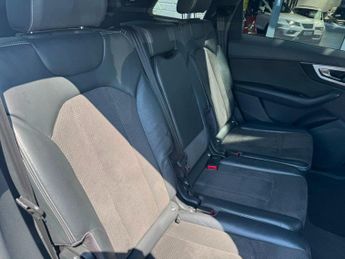 AUDI Q7 3.0 TDI V6 S line SUV 5dr Diesel Tiptronic quattro Euro 6 (s/s) 