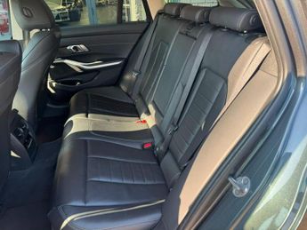 BMW 3 SERIES 2.0 320i Sport Touring 5dr Petrol Auto Euro 6 (s/s) (184 ps) **F