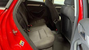 AUDI Q3 2.0 TDI SE SUV 5dr Diesel S Tronic quattro Euro 5 (s/s) (177 ps)