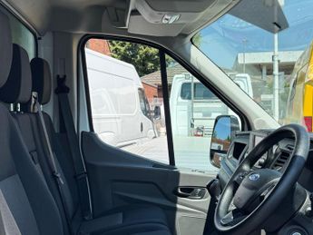 Ford Transit 2.0 350 EcoBlue Leader Luton 3dr Diesel Manual RWD L3 Euro 6 (s/