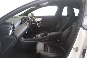 Mercedes-Benz CLA 1.3 CLA180 AMG Line Coupe 7G-DCT Euro 6 (s/s) 4dr