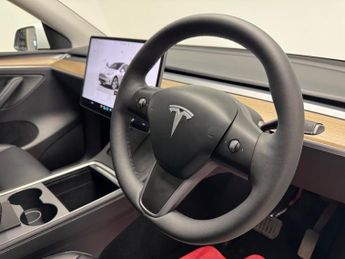 Tesla Model Y (Dual Motor) Long Range Auto 4WDE 5dr