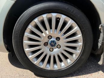 Ford Focus 1.6 Titanium 5dr