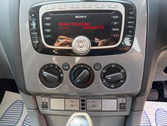 Ford Focus 1.6 Titanium 5dr