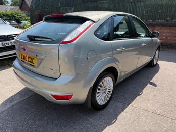 Ford Focus 1.6 Titanium 5dr