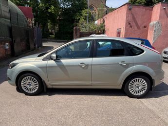 Ford Focus 1.6 Titanium 5dr
