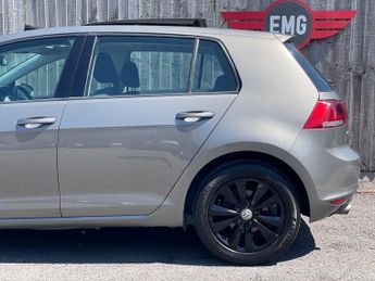 Volkswagen Golf 1.6 TDI BlueMotion Tech SE DSG Euro 5 (s/s) 5dr