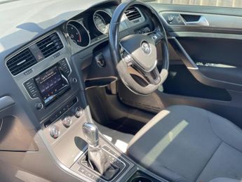 Volkswagen Golf 1.6 TDI BlueMotion Tech SE DSG Euro 5 (s/s) 5dr