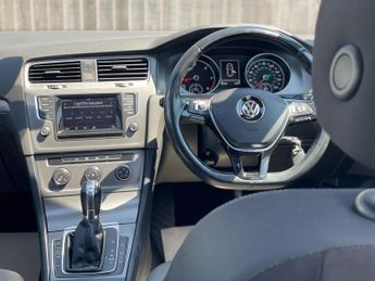 Volkswagen Golf 1.6 TDI BlueMotion Tech SE DSG Euro 5 (s/s) 5dr