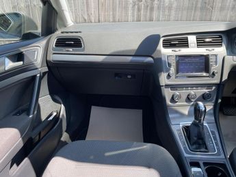 Volkswagen Golf 1.6 TDI BlueMotion Tech SE DSG Euro 5 (s/s) 5dr