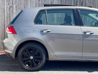 Volkswagen Golf 1.6 TDI BlueMotion Tech SE DSG Euro 5 (s/s) 5dr