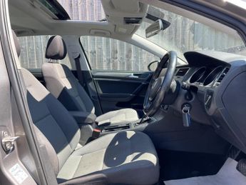 Volkswagen Golf 1.6 TDI BlueMotion Tech SE DSG Euro 5 (s/s) 5dr