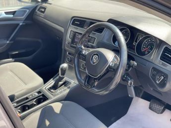 Volkswagen Golf 1.6 TDI BlueMotion Tech SE DSG Euro 5 (s/s) 5dr