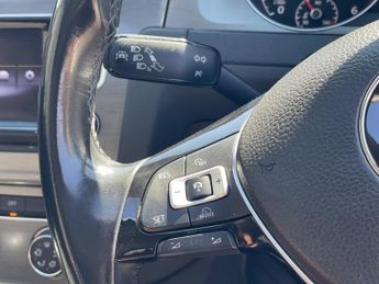 Volkswagen Golf 1.6 TDI BlueMotion Tech SE DSG Euro 5 (s/s) 5dr