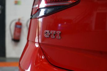 Volkswagen Golf 2.0 TSI GTI TCR DSG Euro 6 (s/s) 5dr