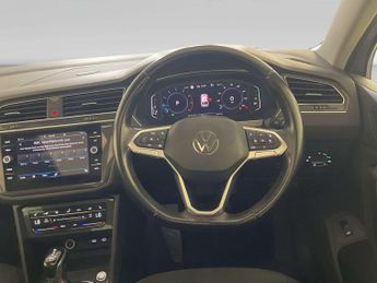 Volkswagen Tiguan 1.5 TSI Elegance SUV 5dr Petrol DSG Euro 6 (s/s) (150 ps)