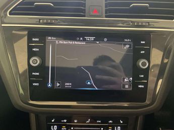 Volkswagen Tiguan 1.5 TSI Elegance SUV 5dr Petrol DSG Euro 6 (s/s) (150 ps)
