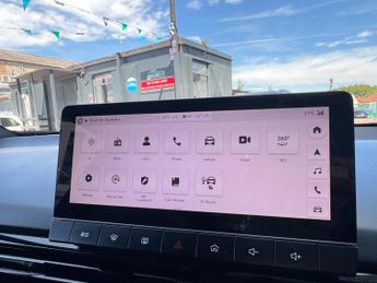 MG MG4 64kWh Trophy Long Range Auto 5dr