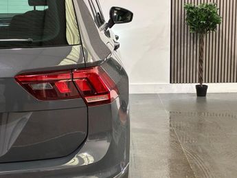 Volkswagen Tiguan 1.5 TSI Active DSG Euro 6 (s/s) 5dr