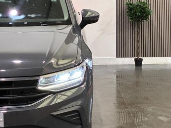 Volkswagen Tiguan 1.5 TSI Active DSG Euro 6 (s/s) 5dr