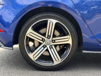 Volkswagen Golf 2.0 TSI R DSG 4Motion Euro 6 (s/s) 5dr