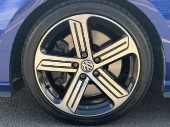 Volkswagen Golf 2.0 TSI R DSG 4Motion Euro 6 (s/s) 5dr