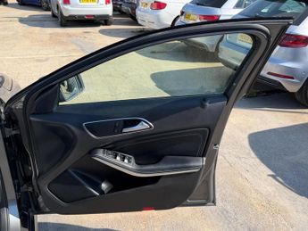 Mercedes-Benz A Class 2.1 A200d Sport (Premium) 7G-DCT Euro 6 (s/s) 5dr