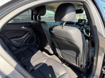 Mercedes-Benz A Class 2.1 A200d Sport (Premium) 7G-DCT Euro 6 (s/s) 5dr