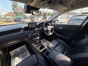 Mercedes-Benz A Class 2.1 A200d Sport (Premium) 7G-DCT Euro 6 (s/s) 5dr