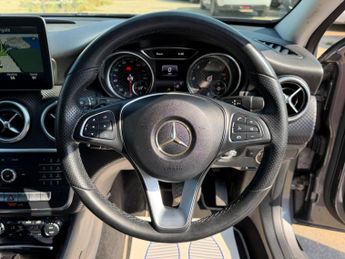 Mercedes-Benz A Class 2.1 A200d Sport (Premium) 7G-DCT Euro 6 (s/s) 5dr