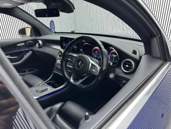 Mercedes-Benz GLC 2.0 GLC300d AMG Line (Premium) Coupe G-Tronic+ 4MATIC Euro 6 (s/