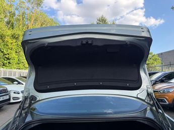 Ford Mondeo 2.0 TDCi Ghia 4dr