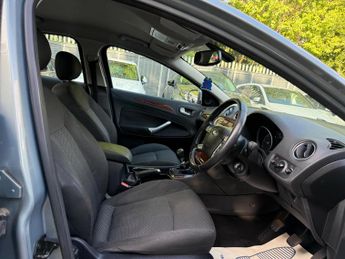 Ford Mondeo 2.0 TDCi Ghia 4dr