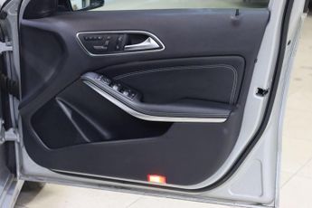 Mercedes-Benz A Class 1.6 A180 BlueEfficiency SE 7G-DCT Euro 6 (s/s) 5dr